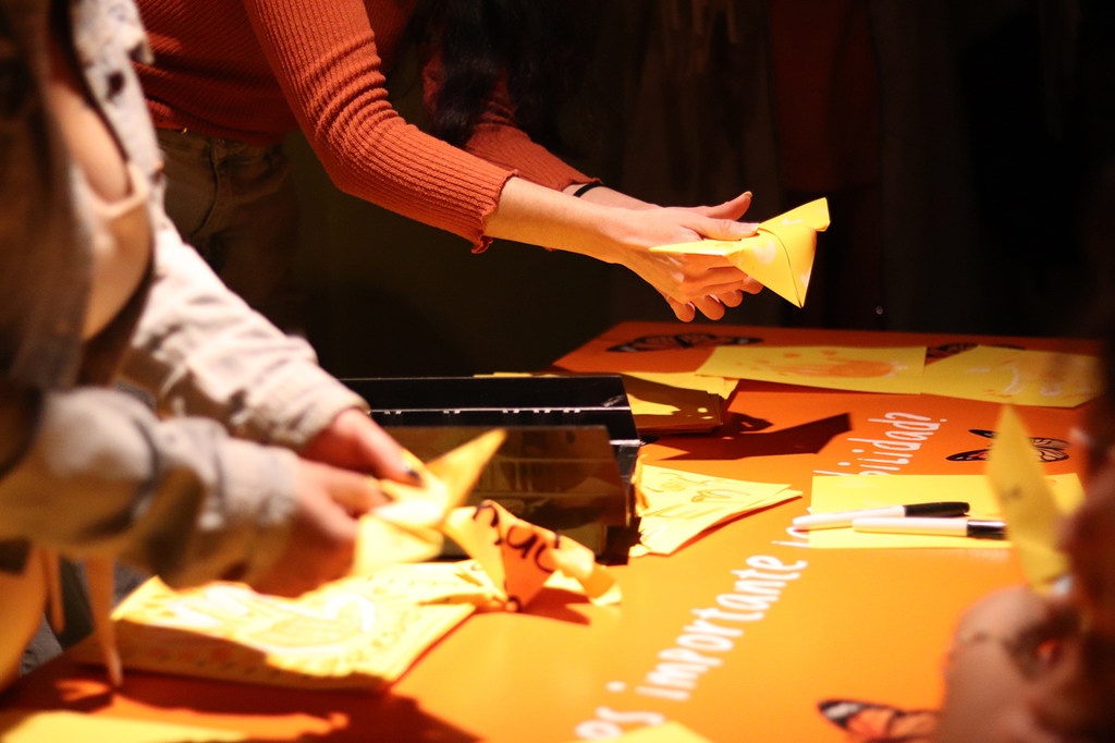 “Pequeñas Alas, Gran Impacto”, una experiencia artística y participativa que invita a las infancias y sus familias a reflexionar sobre la migración y la bondad.